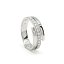 Anillo ancho en forma irregular con circonitas 